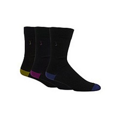 Designer pack of three black plain tipped socks
